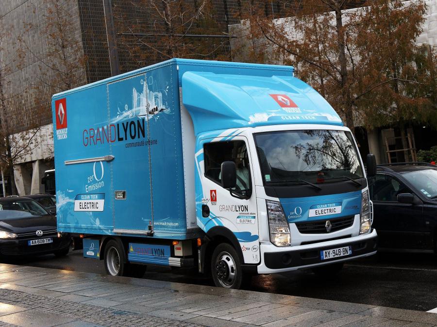  Renault Maxity Electric Clean Tech 2011 года  (фото 8 из 8)